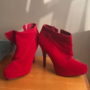 NWOT Red heels 👠